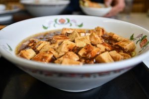 麻婆豆腐に使う豆腐の種類は木綿?絹どっち?下茹でするのはなぜ? | | お役立ち！季節の耳より情報局