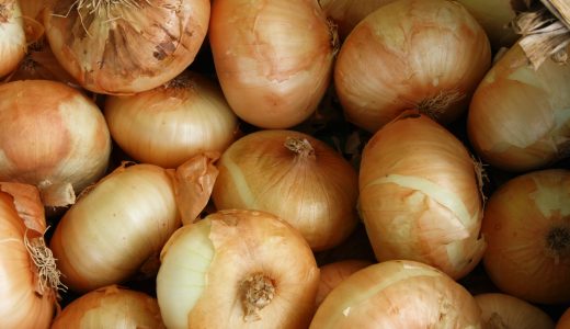 玉ねぎを加熱すると変色する理由は？蒸しても変色するけど腐ってる？