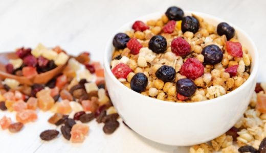 グラノーラでお腹が張るのはなぜ?ガスがたまるのは体に悪いの?
