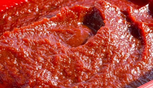 コチュジャンは賞味期限切れでも大丈夫？固まらないので冷凍で長期保存