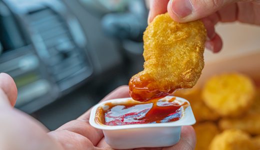 マックのナゲットでアレルギー症状は出る?卵や乳は入ってる?