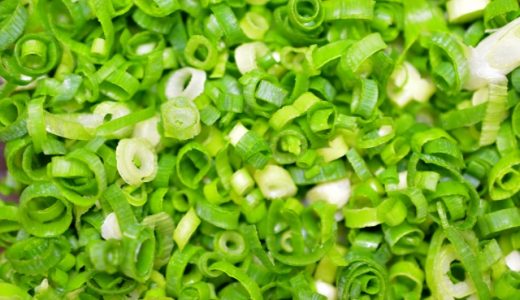 万能ネギをタッパーで冷凍すれば便利！ポイントはキッチンペーパー！