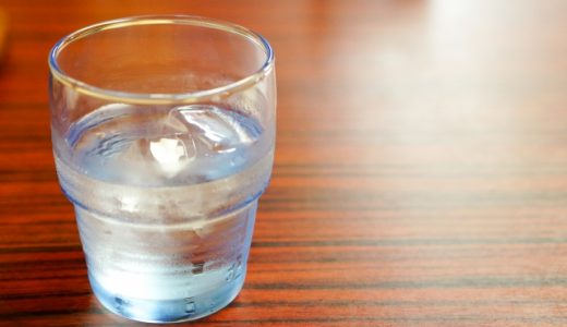 硬水を飲み続けると結石ができるって本当？硬水のデメリットを解説