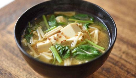 味噌汁に白い膜がはっているけどカビ？腐った味噌汁の安全な捨て方は？