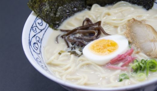 とんこつラーメンにも種類が！？熊本ラーメン・博多ラーメンの違い