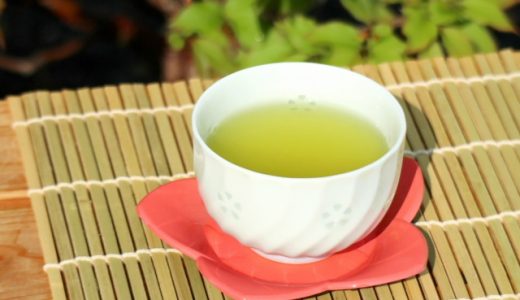 お茶のカビを飲んだら食中毒になるの?死ぬこともある?白い粉は危険?