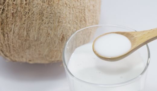 ココナッツミルクと牛乳の違いは？ココナッツミルクの方が太る？