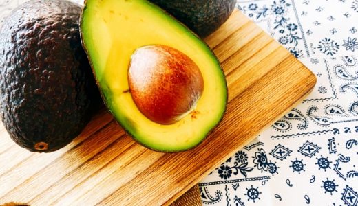 腐ったアボカドを食べると食中毒になる？腐った状態の判断基準は？