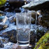 天然水が体に悪いは本当？水道水とミネラルウォーターどちらがいい？