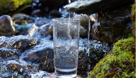 天然水が体に悪いは本当？水道水とミネラルウォーターどちらがいい？