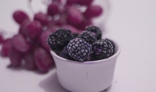 ブラックベリーの味はまずい?美味しい?生食できる?食べ方･効能