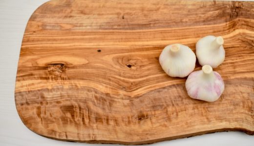 にんにくで臭い人と臭くない人の特徴｜原因・口臭をすぐに消すには？