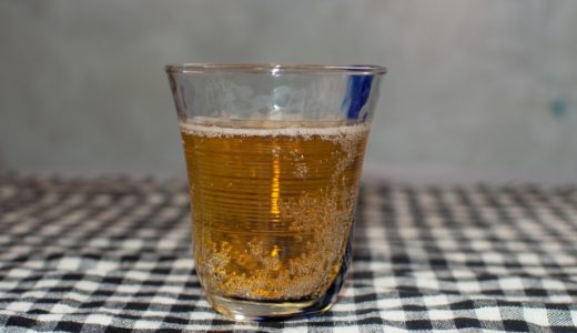 レッドブルとモンスターはどっちが体に悪いの?カフェイン量の比較