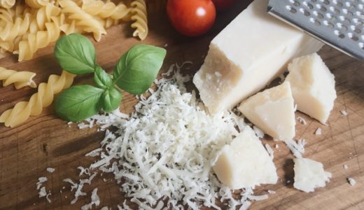 雪印の粉チーズの味はまずい？おいしい？トップバリュと比較！