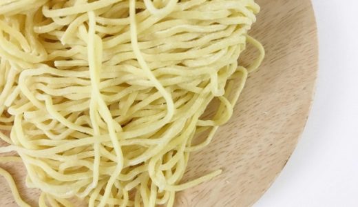 ラーメンなどの生麺は茹でないでそのまま食べることは出来る？