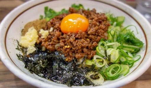 油そばは体に悪い？太る？糖質が多いがトッピングやスープ無しで○